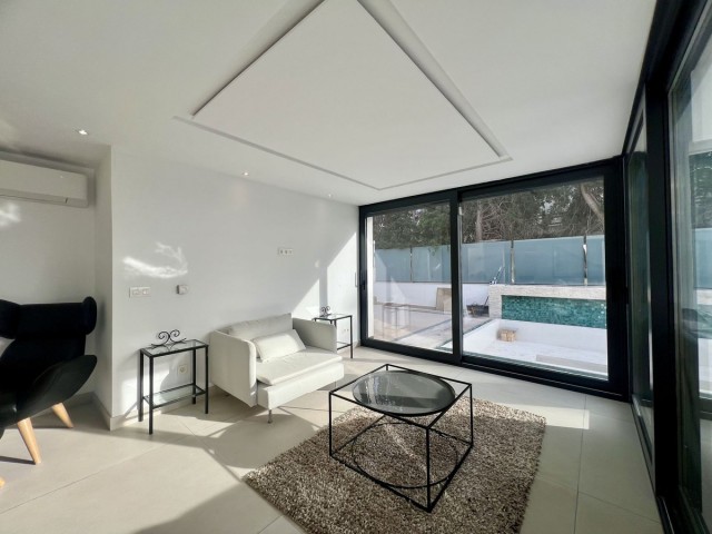 4 Schlafzimmer Villa in Nueva Andalucía