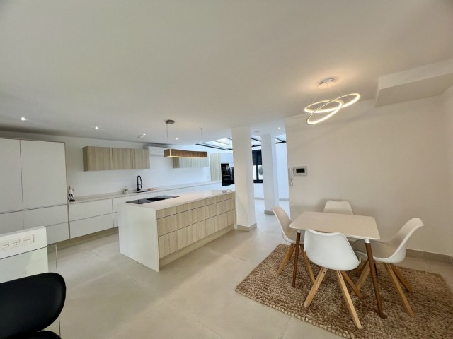 4 Schlafzimmer Villa in Nueva Andalucía