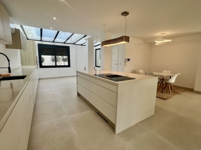 4 Schlafzimmer Villa in Nueva Andalucía