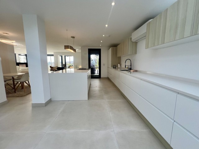 4 Schlafzimmer Villa in Nueva Andalucía