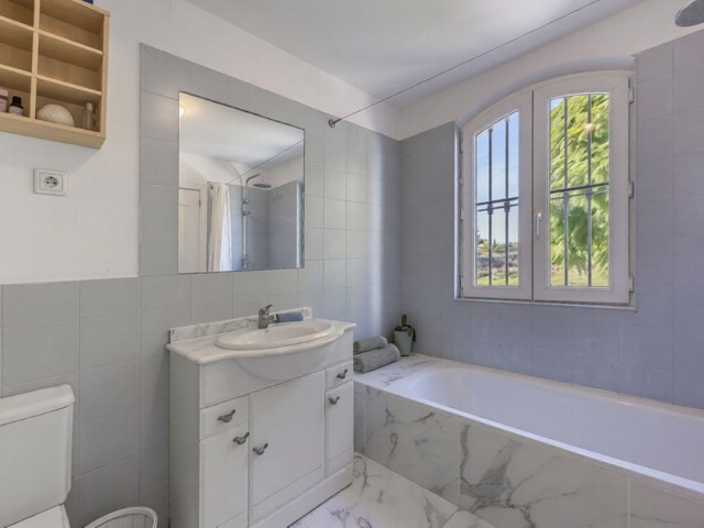 3 Slaapkamer Rijtjeshuis in Guadalmina Alta