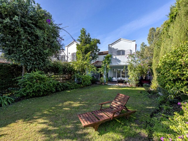 3 Slaapkamer Rijtjeshuis in Guadalmina Alta