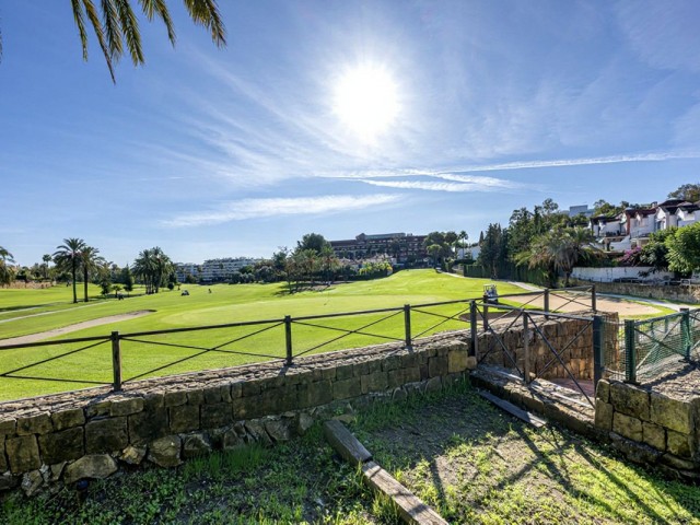 3 Slaapkamer Rijtjeshuis in Guadalmina Alta