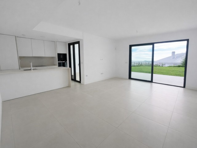 3 Bedrooms Apartment in Fuengirola