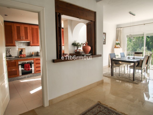 Adosado con 3 Dormitorios  en Istán