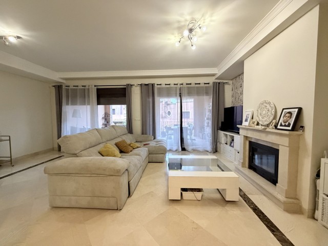 4 Bedrooms Villa in Estepona