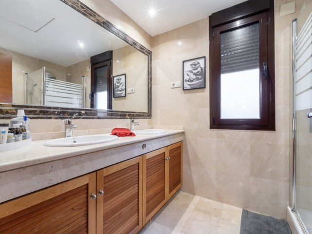 4 Bedrooms Villa in Estepona