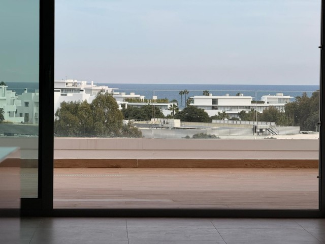 2 Bedrooms Apartment in Estepona