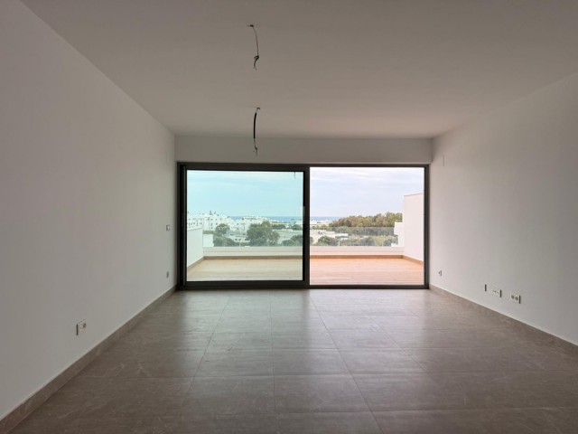 2 Bedrooms Apartment in Estepona