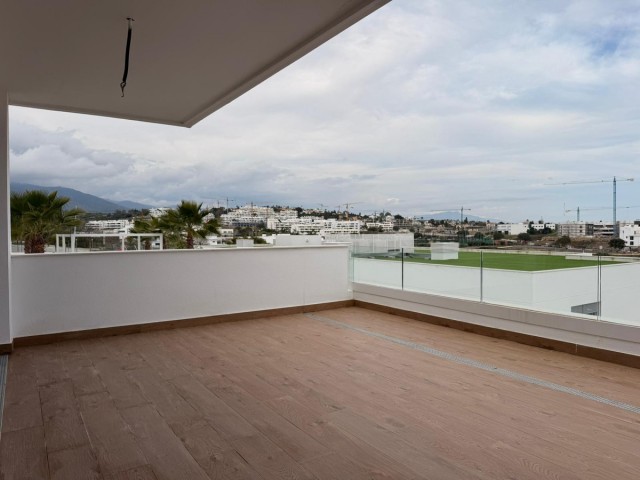 2 Bedrooms Apartment in Estepona