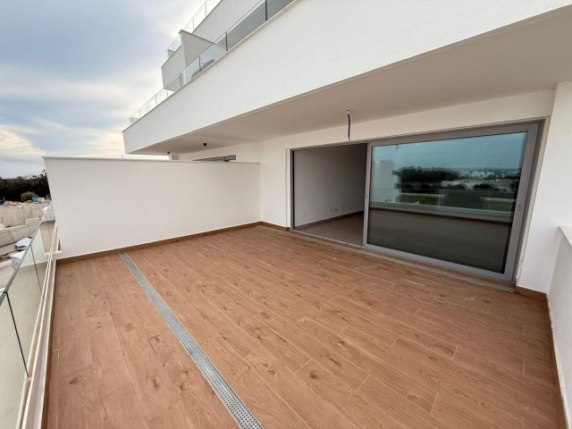 2 Bedrooms Apartment in Estepona