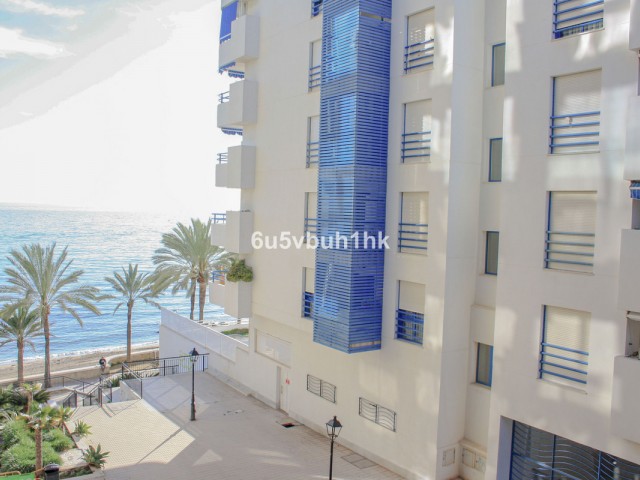 Apartamento con 2 Dormitorios  en Marbella