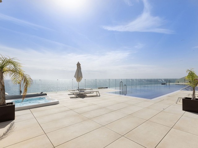 3 Bedrooms Apartment in Estepona