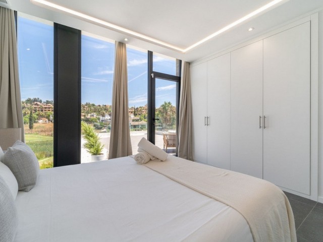 5 Bedrooms Villa in Atalaya