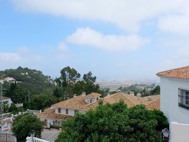 Villa con 5 Dormitorios  en Mijas