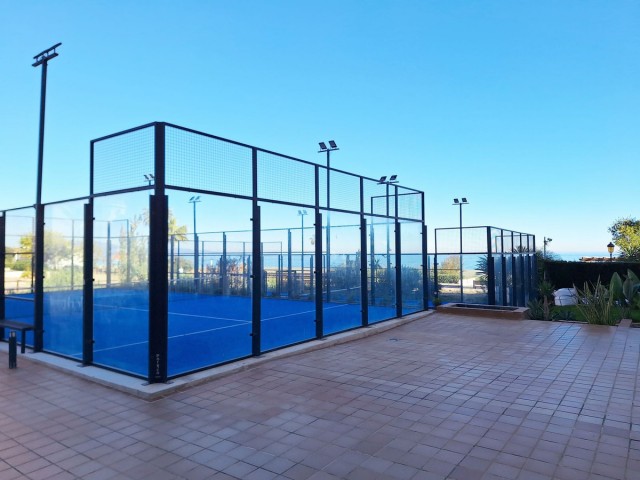 Apartamento con 2 Dormitorios  en La Duquesa