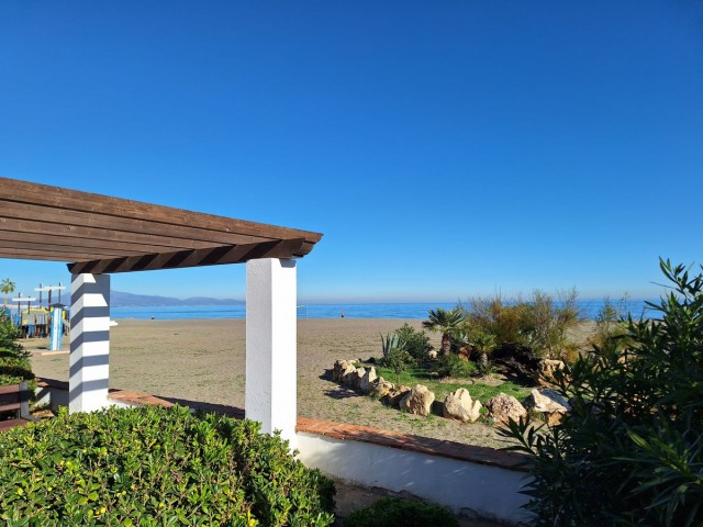 Apartamento con 2 Dormitorios  en La Duquesa