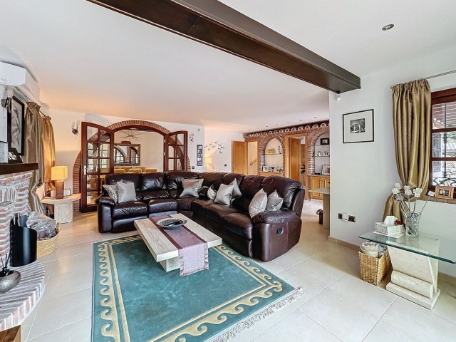 Villa con 3 Dormitorios  en Mijas