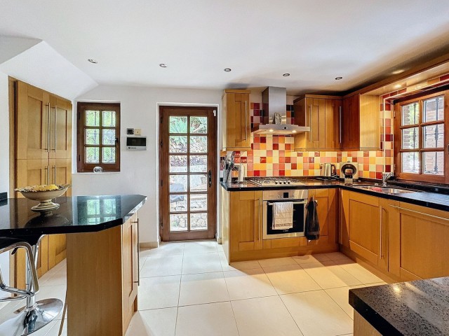 Villa con 3 Dormitorios  en Mijas