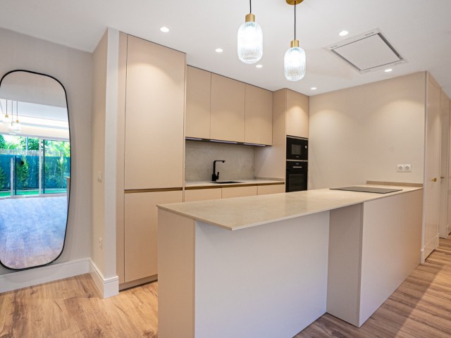 2 Bedrooms Apartment in San Pedro de Alcántara