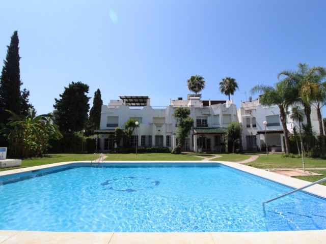 3 Schlafzimmer Reihenhaus in Nueva Andalucía