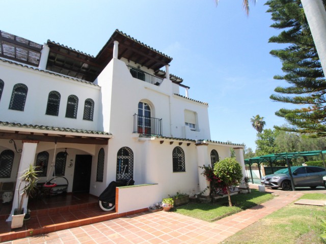 3 Schlafzimmer Reihenhaus in Nueva Andalucía