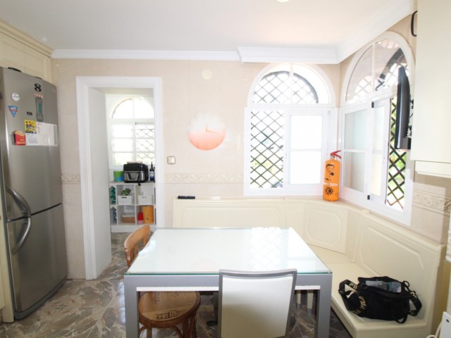 3 Schlafzimmer Reihenhaus in Nueva Andalucía