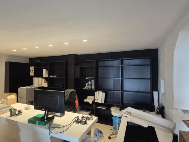 Commercial in San Pedro de Alcántara