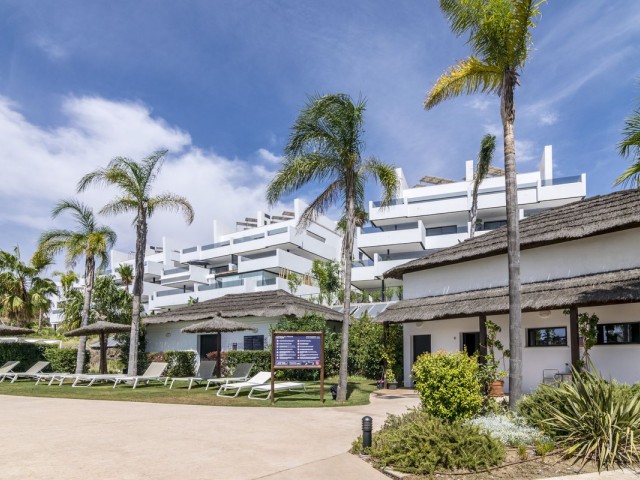 2 Bedrooms Apartment in Estepona