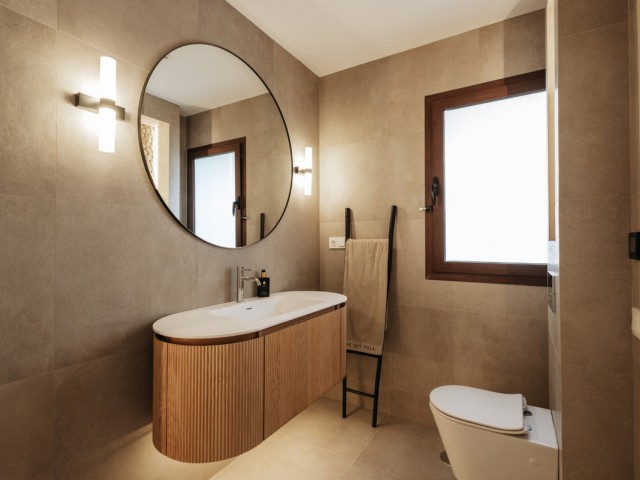 4 Bedrooms Apartment in Nueva Andalucía