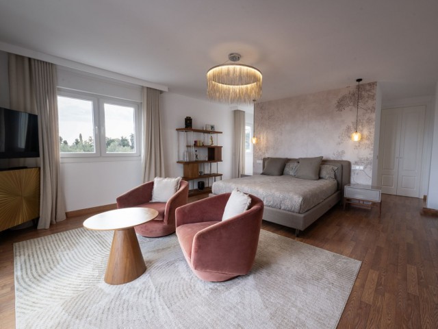 5 Bedrooms Villa in Benalmadena