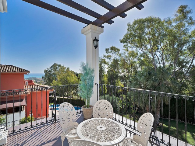 5 Bedrooms Villa in Benalmadena