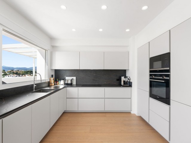 3 Bedrooms Apartment in Nueva Andalucía