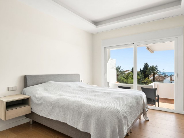 3 Bedrooms Apartment in Nueva Andalucía