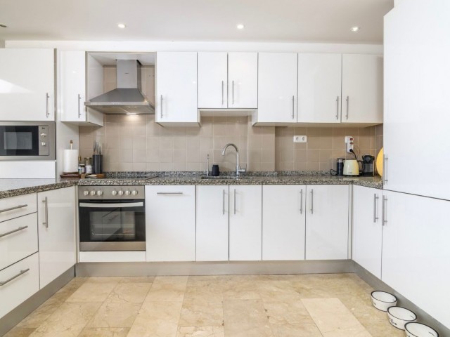 3 Bedrooms Townhouse in Nueva Andalucía