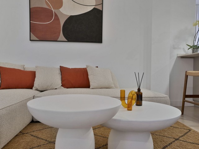 Apartment, El Paraiso, R5305687