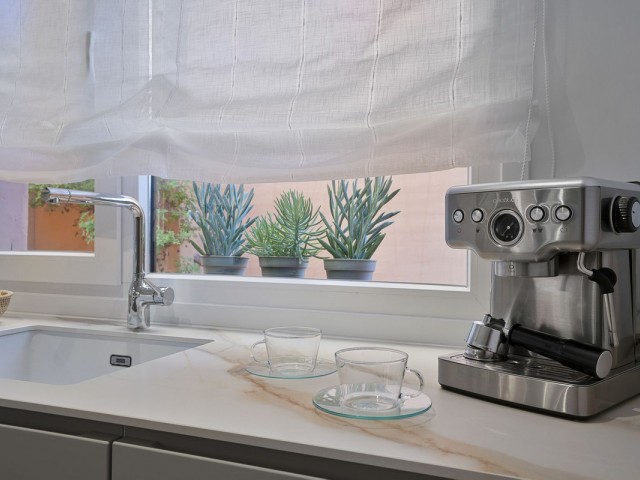 Apartment, El Paraiso, R5305687