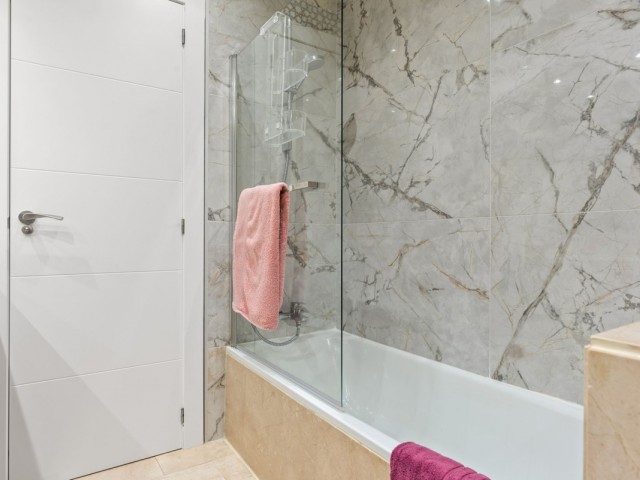 2 Bedrooms Apartment in Puerto Banús