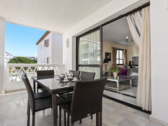 2 Bedrooms Apartment in Puerto Banús