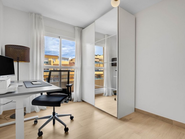 Apartamento con 3 Dormitorios  en El Pinillo