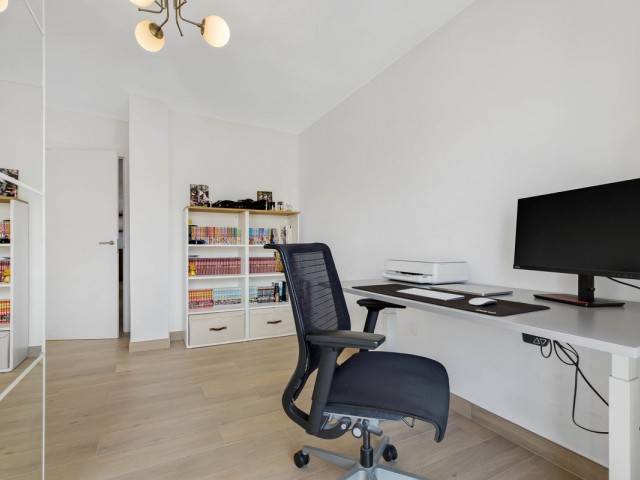 Apartamento con 3 Dormitorios  en El Pinillo