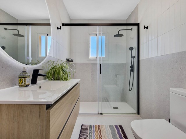 Apartamento con 3 Dormitorios  en El Pinillo