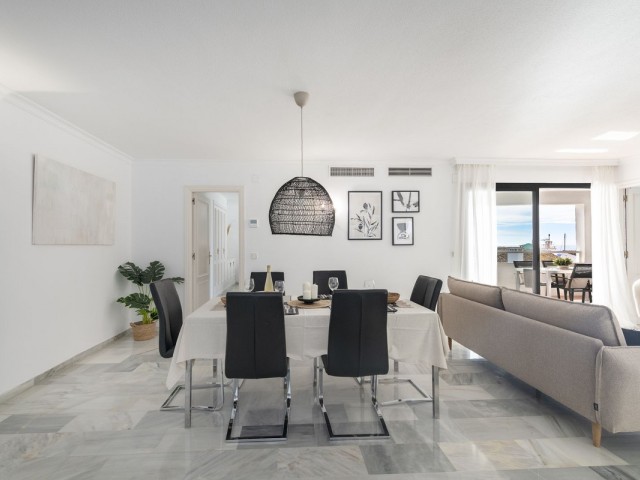 2 Bedrooms Apartment in Puerto Banús