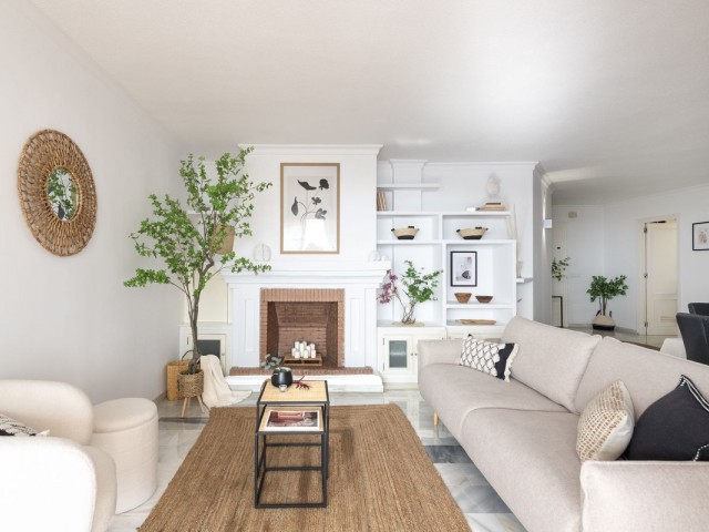 2 Bedrooms Apartment in Puerto Banús