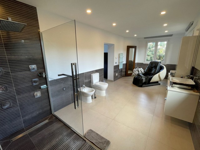 8 Slaapkamer Villa in San Pedro de Alcántara