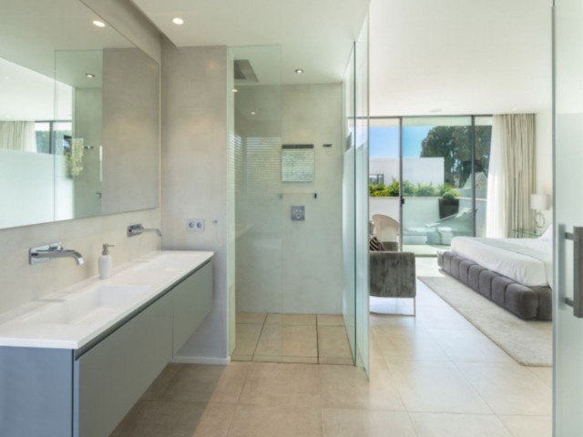 7 Bedrooms Villa in Puerto Banús