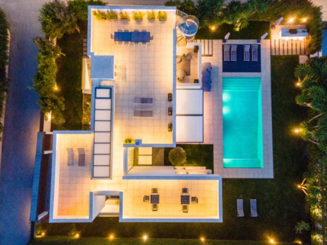 7 Bedrooms Villa in Puerto Banús