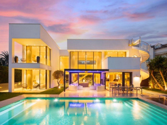 7 Bedrooms Villa in Puerto Banús