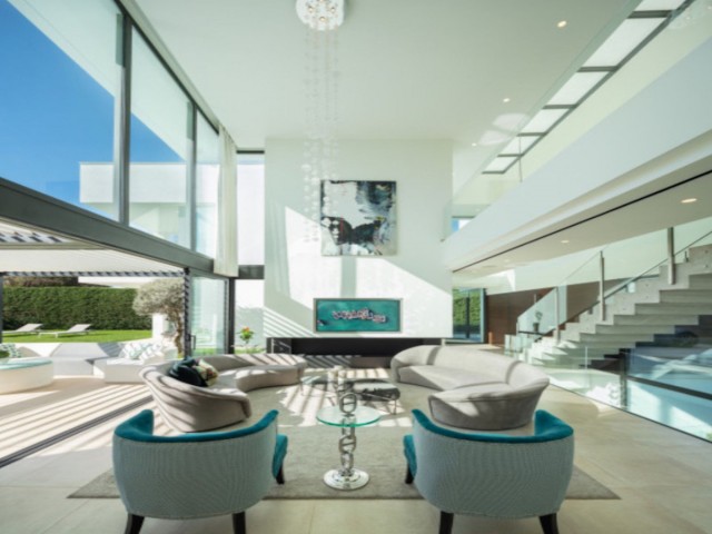 7 Bedrooms Villa in Puerto Banús