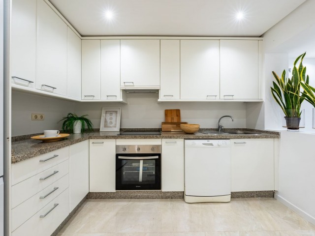 2 Bedrooms Apartment in Marbella